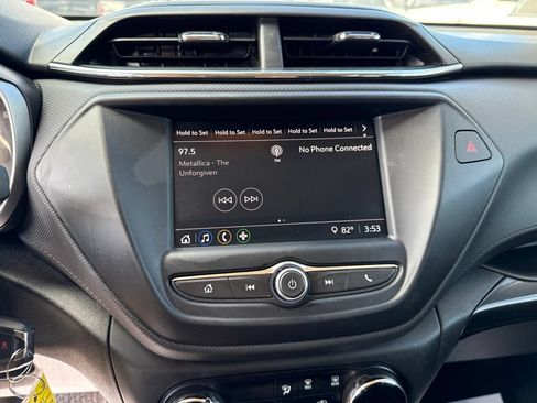Used 2021 Chevrolet TrailBlazer LS w/ LPO, Blackout Package FWD image 27