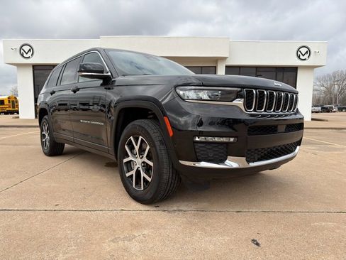 Used 2024 Jeep Grand Cherokee L Limited w/ Luxury Tech Group II image 3