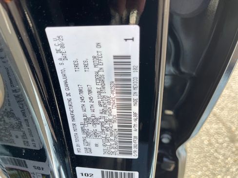 Used 2025 Toyota Tacoma SR5 image 11