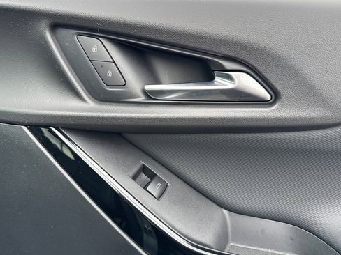 Used 2026 Chevrolet Equinox LT w/ Convenience Package II image 21