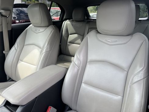 Used 2022 Cadillac XT4 Premium Luxury w/ Safety Alert Package AWD/4WD image 9