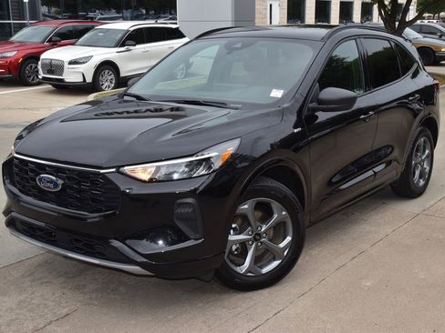 Certified 2024 Ford Escape ST-Line w/ Tech Pack #1 AWD/4WD image 40