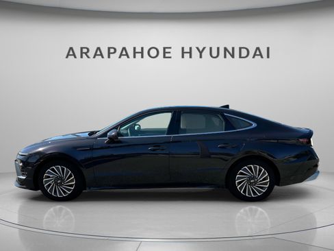 New 2025 Hyundai Sonata Limited image 2