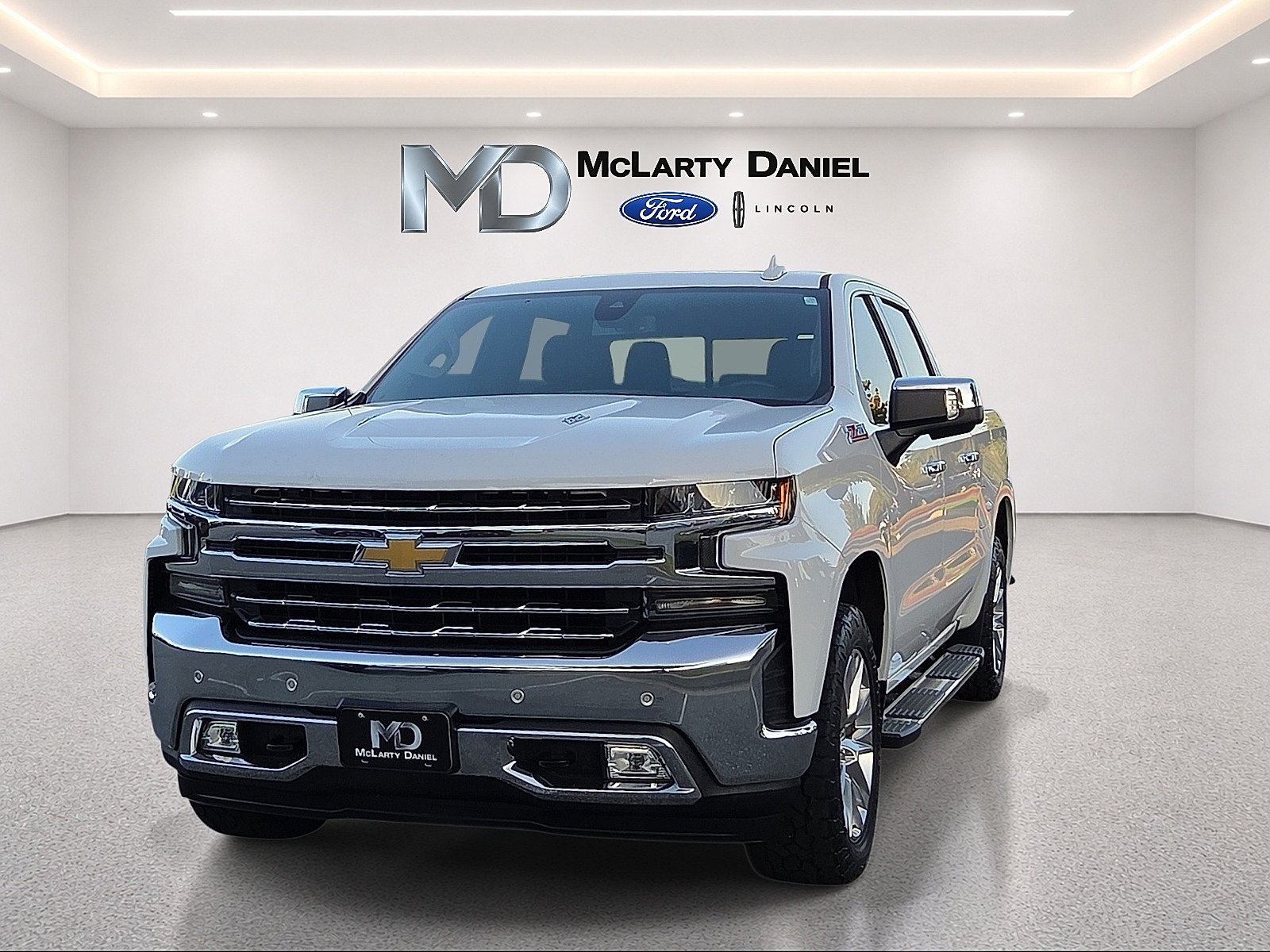 Used 2020 Chevrolet Silverado 1500 LTZ w/ LTZ Premium Package AWD/4WD image 2