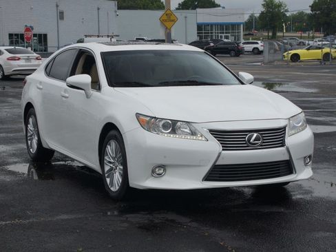Used 2015 Lexus ES 350 w/ Luxury Package FWD image 21