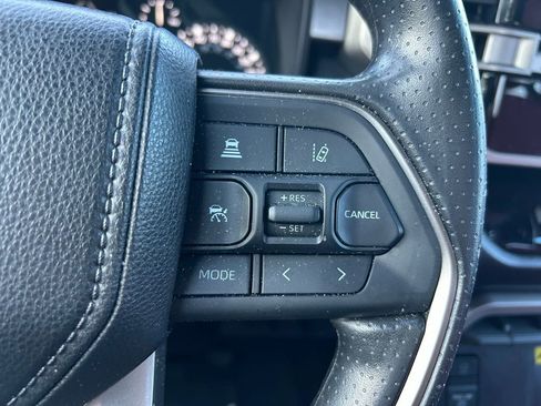 Used 2025 Toyota Tundra SR5 w/ SR5 Convenience Package AWD/4WD image 19