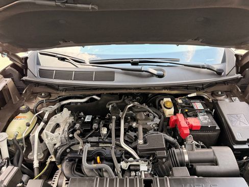 Used 2025 Nissan Kicks S AWD/4WD image 42