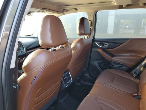 Used 2019 Subaru Forester Touring image 9