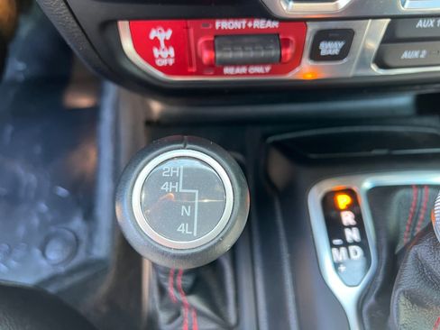 Used 2019 Jeep Wrangler Unlimited Rubicon AWD/4WD image 27