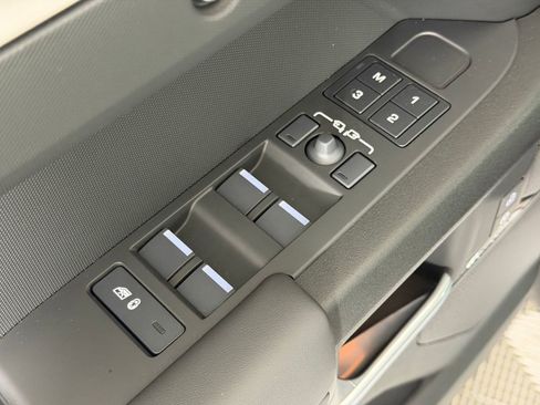 New 2026 Land Rover Defender 110 X AWD/4WD image 11