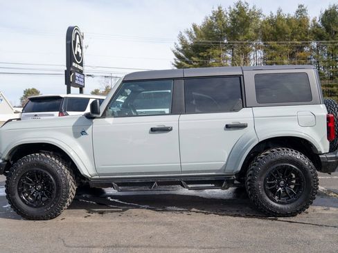 Used 2022 Ford Bronco Black Diamond image 3