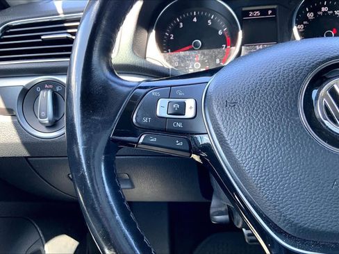 Used 2018 Volkswagen Passat 2.0T R-Line w/ R-Line Lighting Package FWD image 23