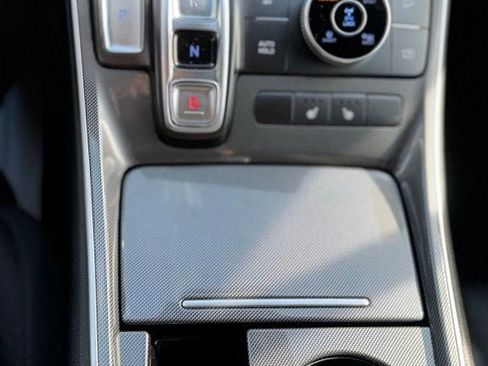 Certified 2022 Hyundai Santa Fe SEL AWD/4WD image 17