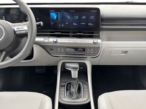 Used 2024 Hyundai Kona SEL image 12