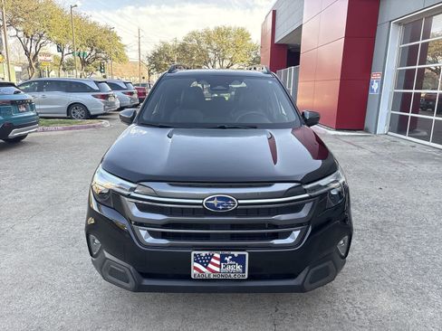 Used 2025 Subaru Forester Limited image 14