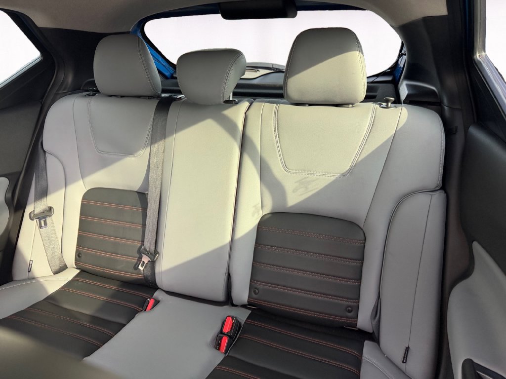 Used 2023 Nissan Kicks SR w/ SR Premium Package FWD image 13