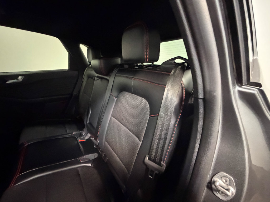 Used 2025 Ford Escape ST-Line Select AWD/4WD image 48