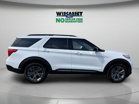 Used 2023 Ford Explorer XLT w/ Equipment Group 202A AWD/4WD image 6