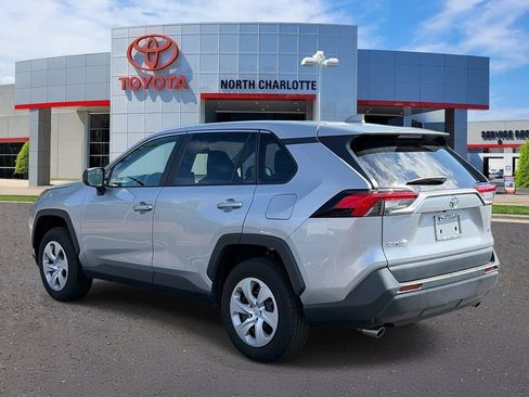 Used 2024 Toyota RAV4 LE FWD image 5