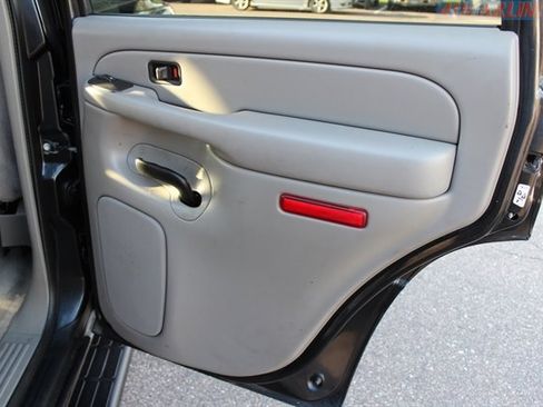 Used 2004 Chevrolet Tahoe LS w/ Preferred Equipment Group image 29