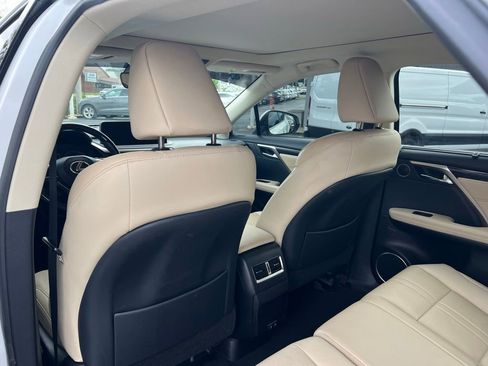 Used 2022 Lexus RX 350 AWD w/ Luxury Package image 16