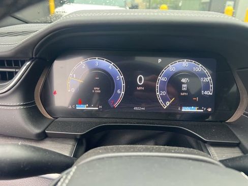 Used 2025 Jeep Grand Cherokee Overland w/ Trailer Tow Package AWD/4WD image 11