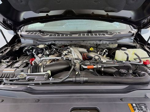 New 2025 Ford F350 Platinum w/ FX4 Off-Road Package image 31