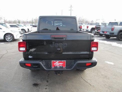 Used 2020 Jeep Gladiator Sport w/ Quick Order Package 24S image 4