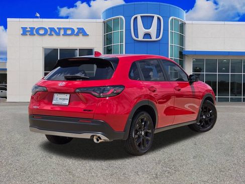 Used 2025 Honda HR-V Sport image 3