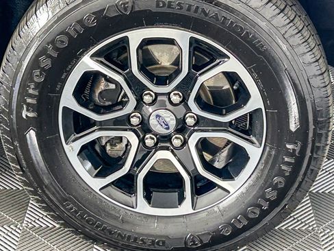 Used 2024 Ford Expedition XLT image 14