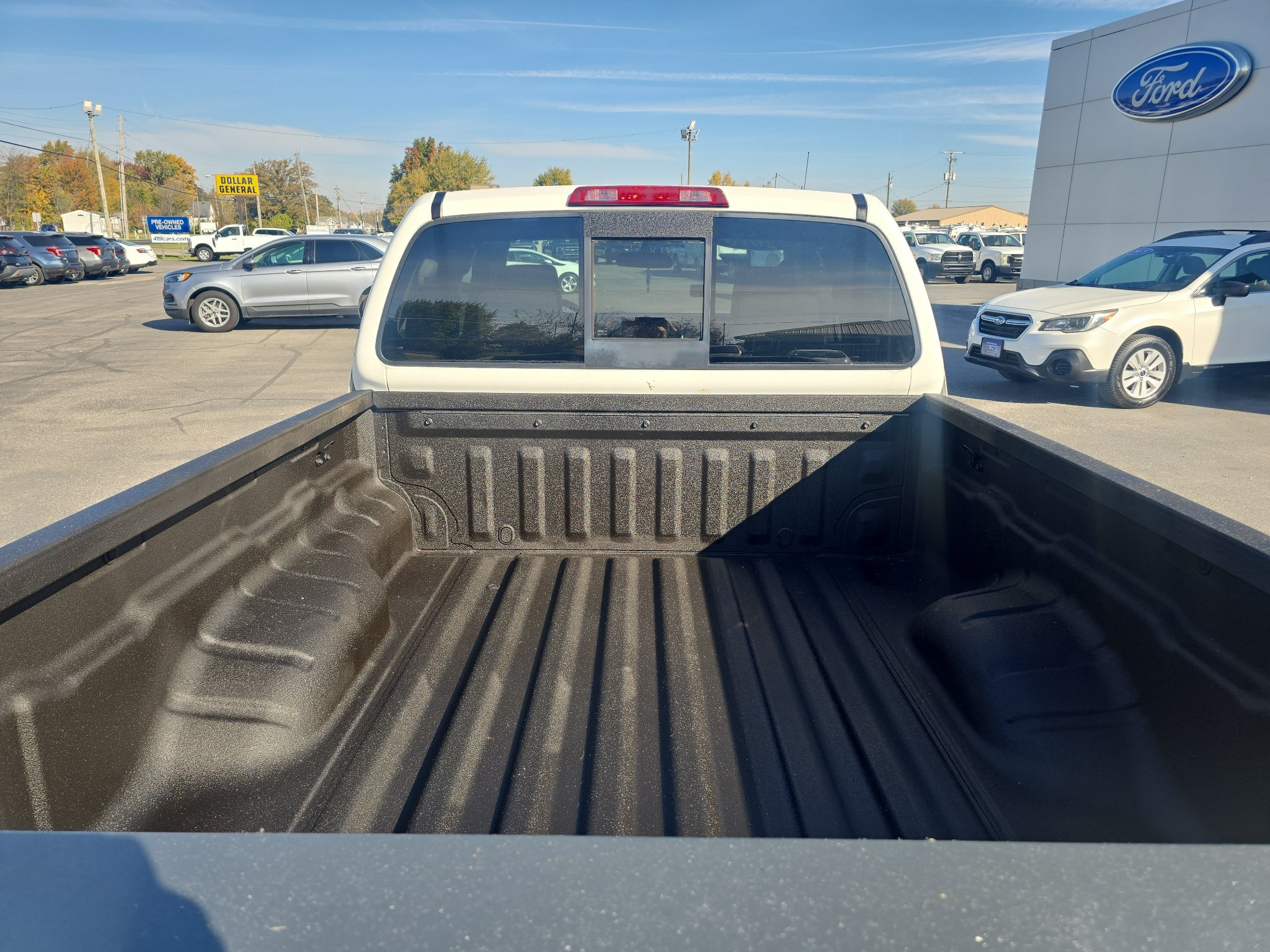 Used 2018 Nissan Frontier SV RWD image 10