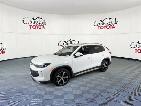 Used 2026 Volkswagen Tiguan SE AWD/4WD image 7