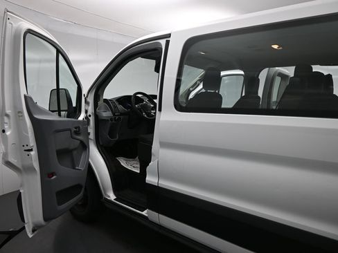 Certified 2019 Ford Transit 350 XLT RWD image 9
