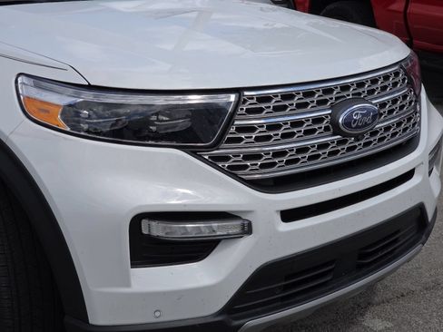 Used 2021 Ford Explorer Limited w/ Equipment Group 301A AWD/4WD image 7