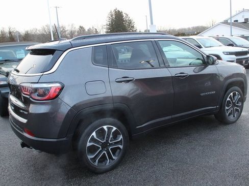 Used 2022 Jeep Compass Limited w/ Sun and Sound Group image 28