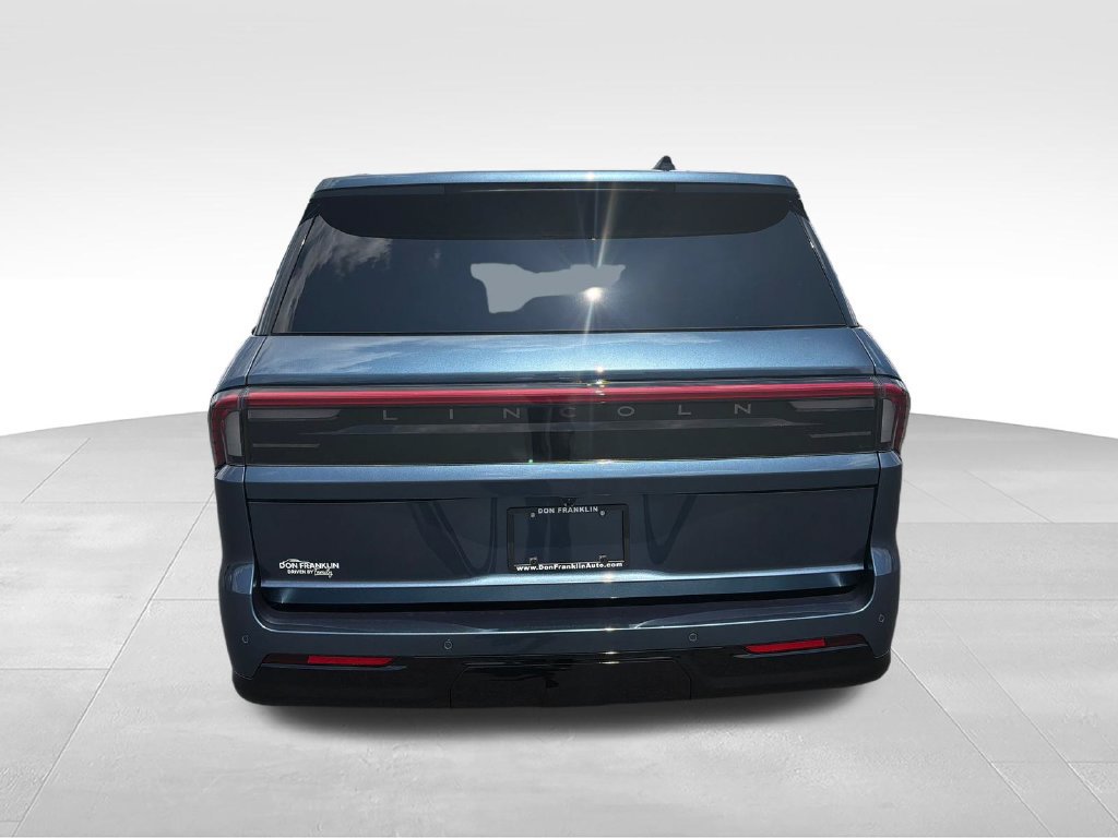 New 2027 Lincoln Navigator L Reserve w/ Jet Appearance Package AWD/4WD image 4