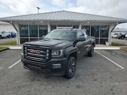 Used 2018 GMC Sierra 1500 SLT AWD/4WD image 1