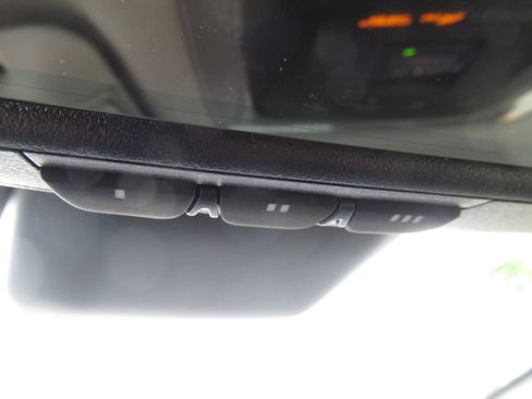 Used 2024 Toyota Prius AWD image 35