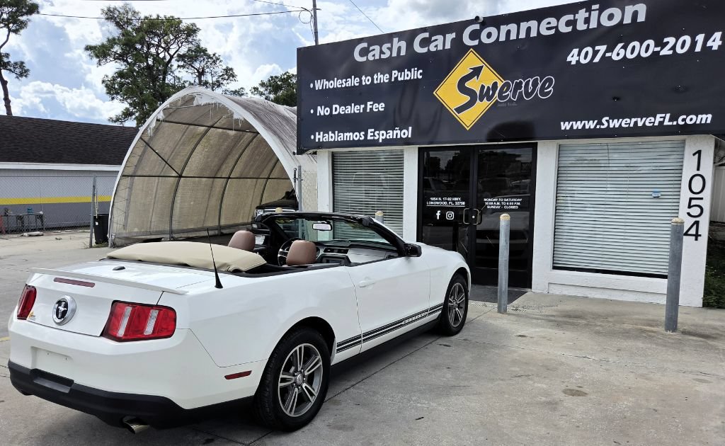 Used 2010 Ford Mustang Convertible RWD image 11