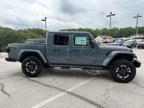 Used 2026 Jeep Gladiator Rubicon AWD/4WD image 8