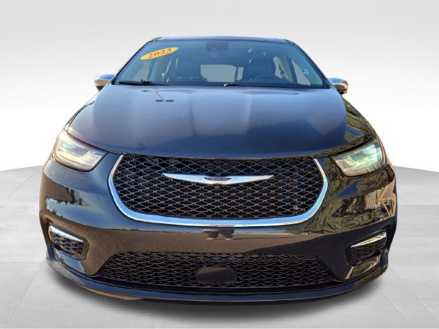 Used 2023 Chrysler Pacifica Limited FWD image 5