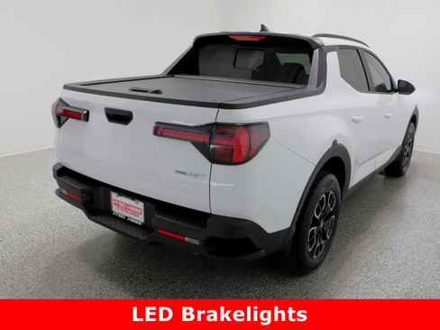 Used 2022 Hyundai Santa Cruz SEL Premium image 7