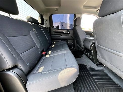 Used 2023 Chevrolet Silverado 1500 LT AWD/4WD image 16