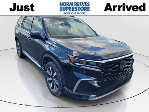 Used 2023 Honda Pilot Touring image 1
