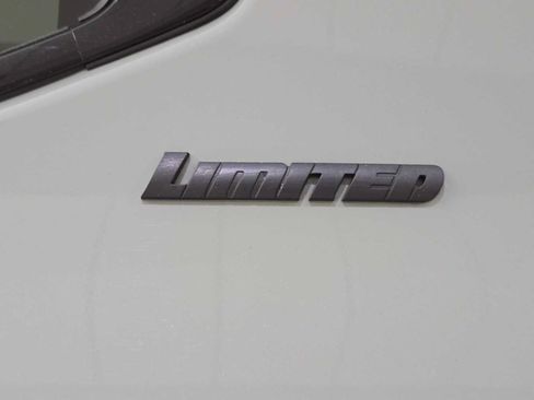 Used 2024 Toyota Tundra Limited AWD/4WD image 7