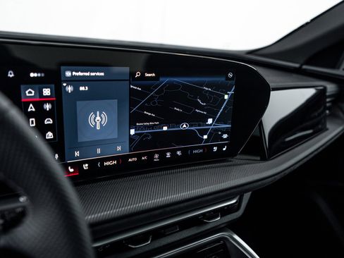 New 2025 Audi SQ5 Premium Plus image 10