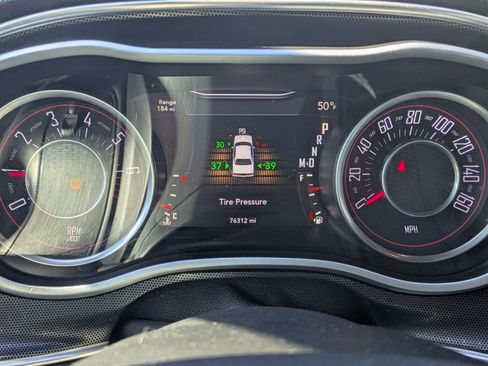 Used 2016 Dodge Challenger SXT Plus image 10