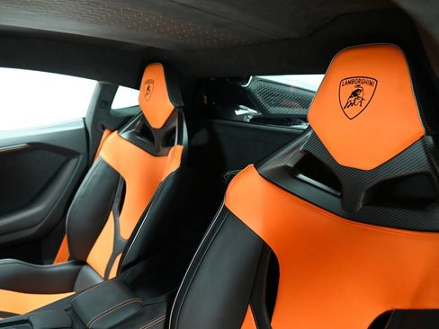 Used 2026 Lamborghini Revuelto AWD/4WD image 20