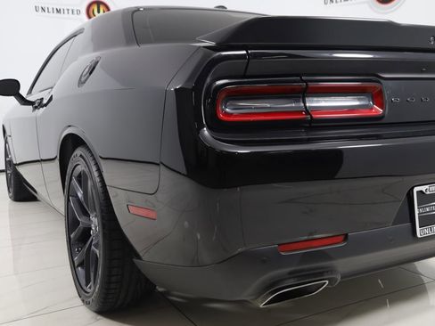 Used 2022 Dodge Challenger R/T w/ Blacktop Package image 29
