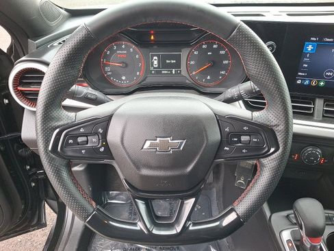 Used 2024 Chevrolet Trax RS image 19